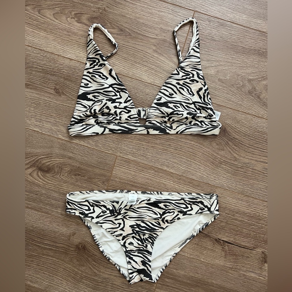 BRAND NEW Aerie bikini !